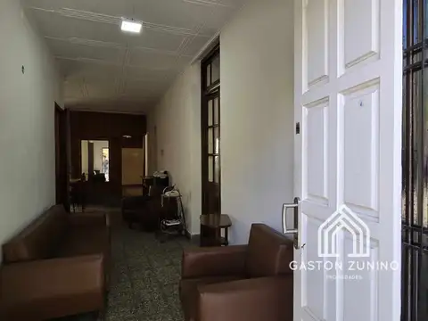 Casa 5 ambientes con 1 baño