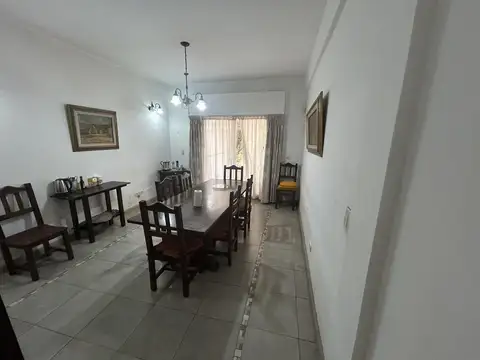 Casa 7 ambientes con 4 baños