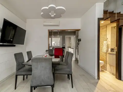 Depto Tipo Casa en Venta de 4 ambientes