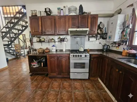 Casa 3 ambientes con 2 baños