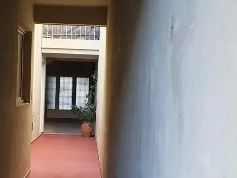 Depto Tipo Casa en Alquiler de 5 ambientes
