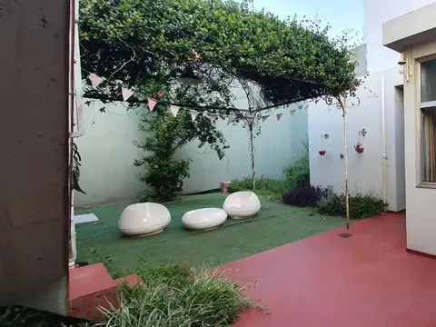 Depto Tipo Casa en Alquiler de 4 dormitorios