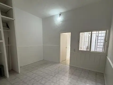 Monoambiente con Patio y Terraza