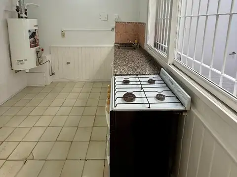 Monoambiente con Patio y Terraza