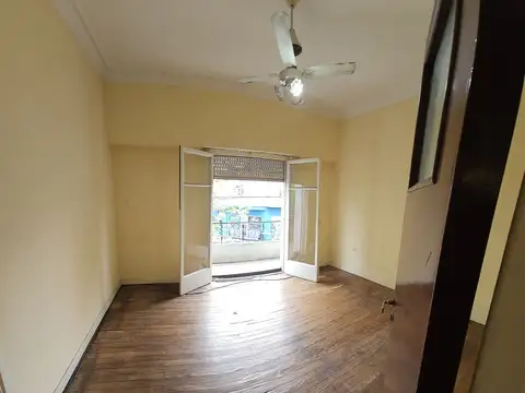 Depto Tipo Casa en Alquiler de 3 ambientes