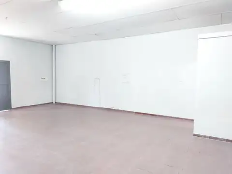 Galpon en Alquiler 7,30  mts Frente