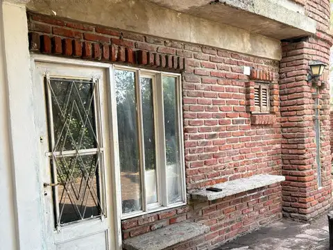 Casa 2 ambientes con 1 baño