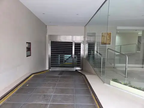 VENTA DE COCHERA CUBIERTA FIJA BELGRANO R