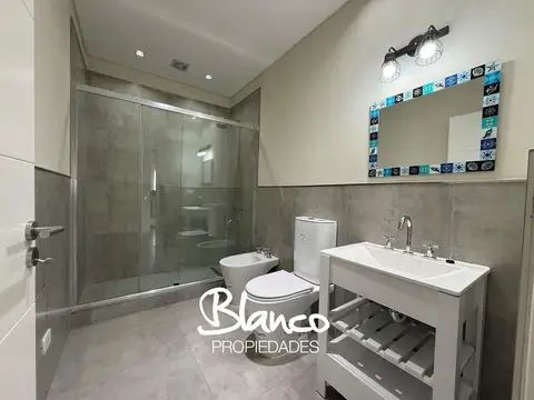 Departamento en Alquiler con 1 cocheras