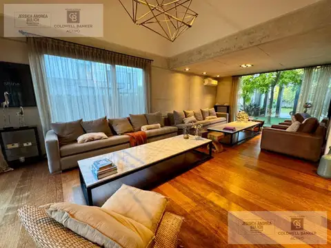Casa en Venta de 5 dormitorios