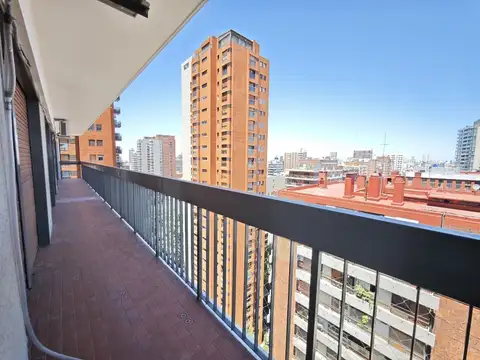 Departamento 5 ambientes con 4 baños