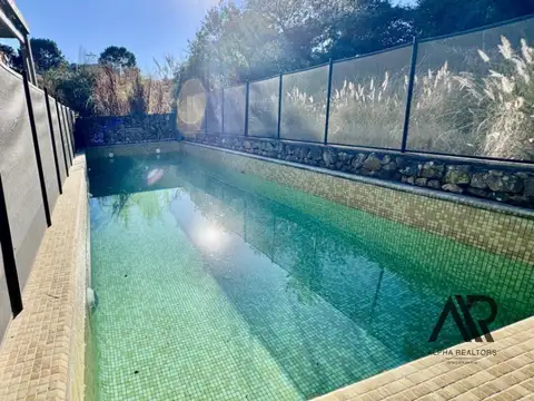Casa en venta c/ cochera en Laguna Del Sauce