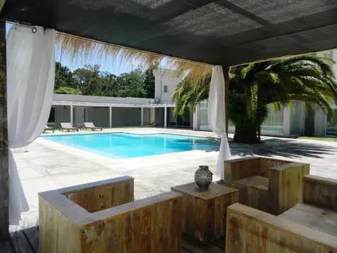 Casa - ALQUILER_TEMPORAL - Uruguay, PLAYA BRAVA PUNTA DEL ESTE