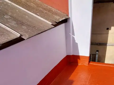 Casa 7 ambientes con 2 baños