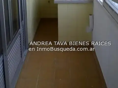 7 e/ 77 y 77 bis 2100, Piso 1