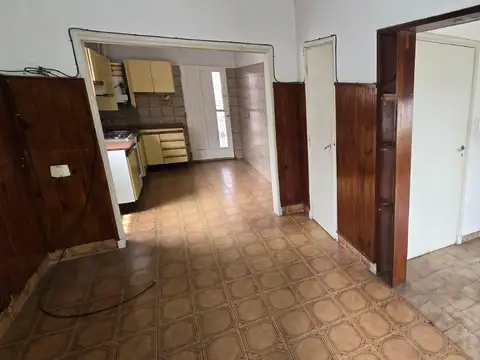 Casa 3 ambientes con 1 baño