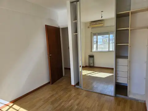 Departamento en Venta en Coghlan, USD 170.000