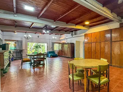 Casa 2 ambientes con 1 baño