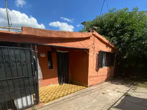 VENTA DE CASA 4 AMBIENTES EN MUÑIZ