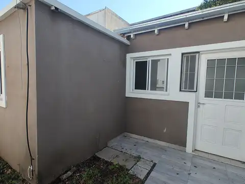 Depto Tipo Casa en Alquiler de 1 dormitorio