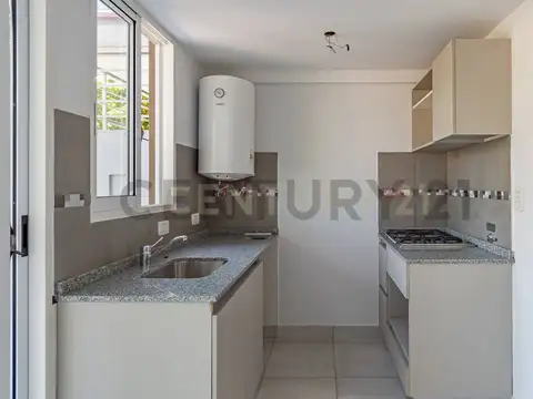 VENTA DEPARTAMENTO MONOAMBIENTE CON BALCON AMPLIO- ACEPTA PERMUTA