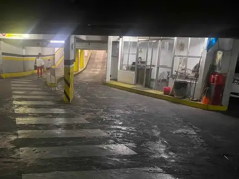 Cochera en Venta con acceso Horizontal