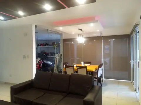 Casa - Barrio El Bosque