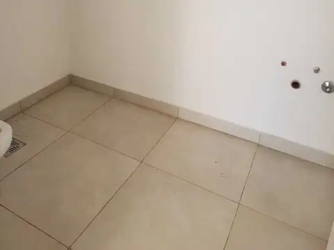 Oficina en Alquiler en Pilar Centro, USD 3.000