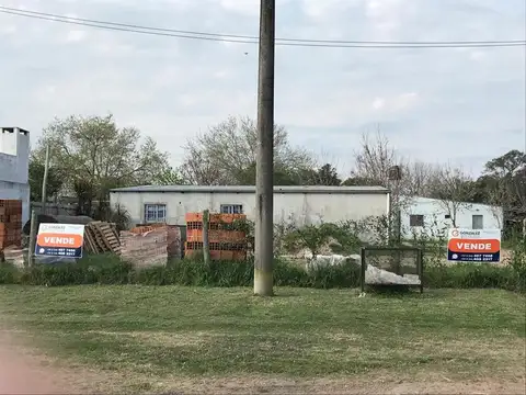 Propiedad con dos edificaciones