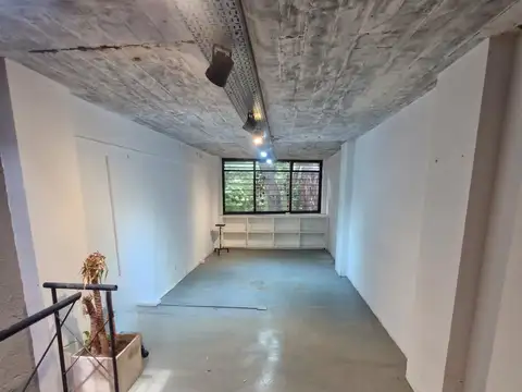 Local en alquiler en Acassuso Vias  /  Libertador