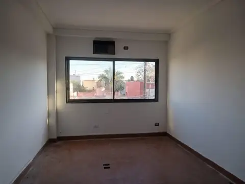 Galpon en Alquiler 40  mts Fondo
