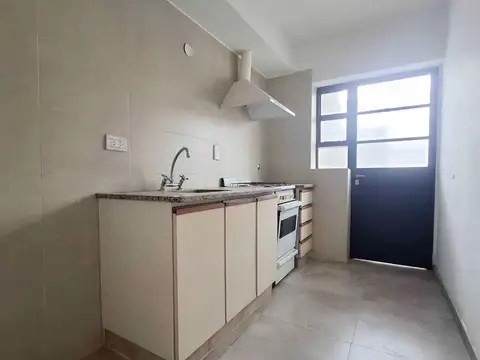 Departamento en Alquiler en Godoy Cruz, $ 600.000