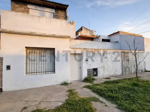 Depto Tipo Casa 4 ambientes con 1 baño