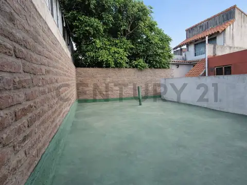 Depto Tipo Casa en Venta en Bernal Oeste, USD 58.000
