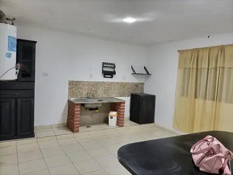 Casa en Alquiler con 1 cochera