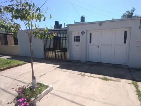 Casa 3 dorm y Patio en Altos del Valle