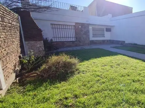 Casa en venta jardin cochera Barrio Belgrano