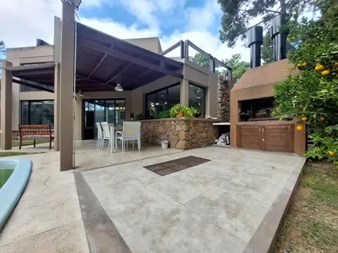 Casa en Alquiler Temporal en Pinamar, USD 3.800