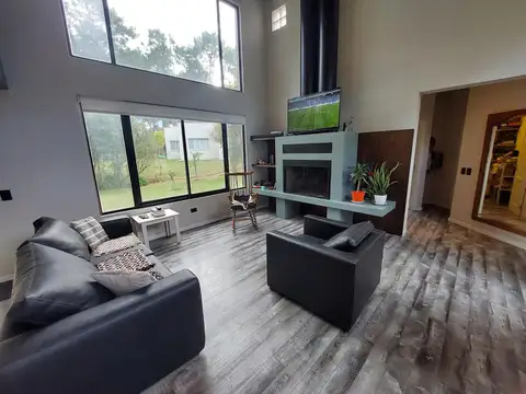 Casa en Alquiler Temporal en Pinamar, USD 1.900