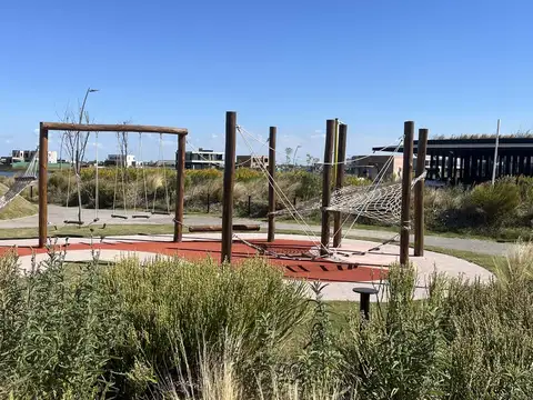 Lote/terreno al lago en venta en Barrio Amarras, Puertos del Lago