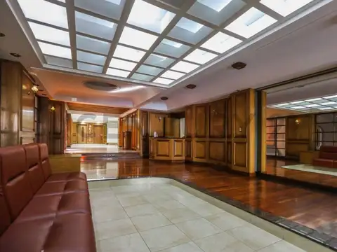 Venta de Departamento 5 Ambientes con Cochera fija y Baulera