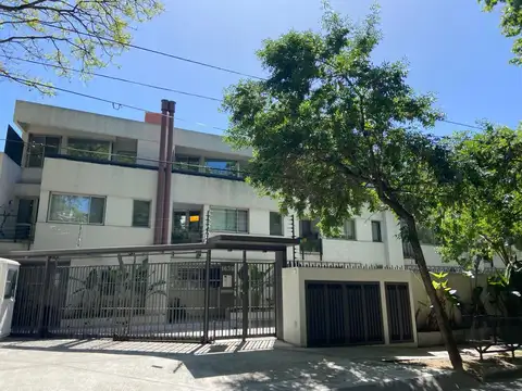 Alquiler de Casa en Condominio, 3 suites y dependencia!
