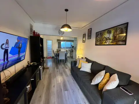 Venta de Departamento Reciclado de Dos Dormitorios en Arroyito-Rosario