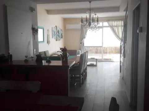 J Mármol 900 Almagro PH PB 4amb c/coch U$240.000