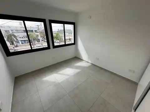 Alquiler Comercial Oficina 2 Privados sobre Richieri