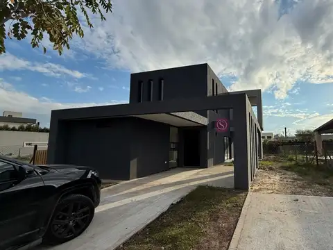 Casa  en Venta en San Ramón, Pilar del Este, Pilar