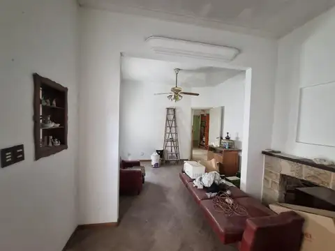 Casa en Alquiler con 1 cochera