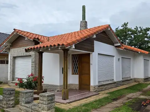 Casa en Venta en Coronel Vidal, USD 105.000