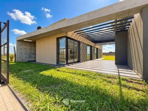 VENTA | PERMUTA - Casa 2 dormitorios - Barrio EcoTierra, Pueblo Esther.