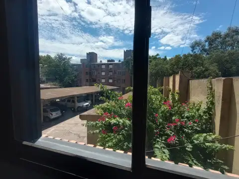 Departamento 5 ambientes con 1 baño